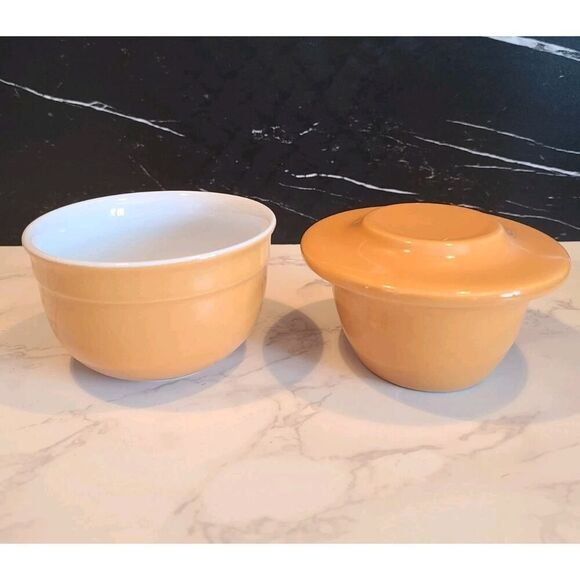 Emile Henry Butter Bell Ceramic Yellow 16-10 Made in France Good Condition Flaw - Picture 3 of 8